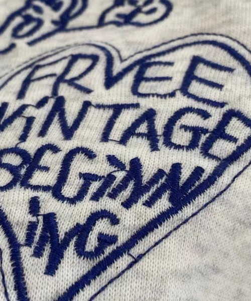 Feliz(フェリス)の「ラフタッチ刺繍起毛スウェット(スウェット・レディース・グレー・FREE)」の5枚目の写真