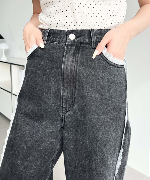 moment+(モーメントプラス)の「サイドレーストリミングストレートパンツ(デニムパンツ・レディース・ブラック/サックスブルー・M/S/L)」の9枚目の写真