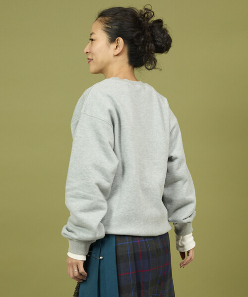 Freada（フリーダ）の「Freada/フリーダ ワッペンビジューロゴスウェット（スウェット・レディース・グレー/ブラウン・ONE SIZE）」の7枚目の写真