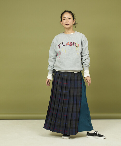 Freada（フリーダ）の「Freada/フリーダ ワッペンビジューロゴスウェット（スウェット・レディース・グレー/ブラウン・ONE SIZE）」の12枚目の写真