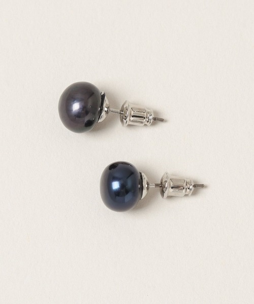 A part by（アパートバイ）の「ヒトツブパールピアス（ピアス（両耳用）・レディース・アイボリー/ネイビー・FREE）」の7枚目の写真