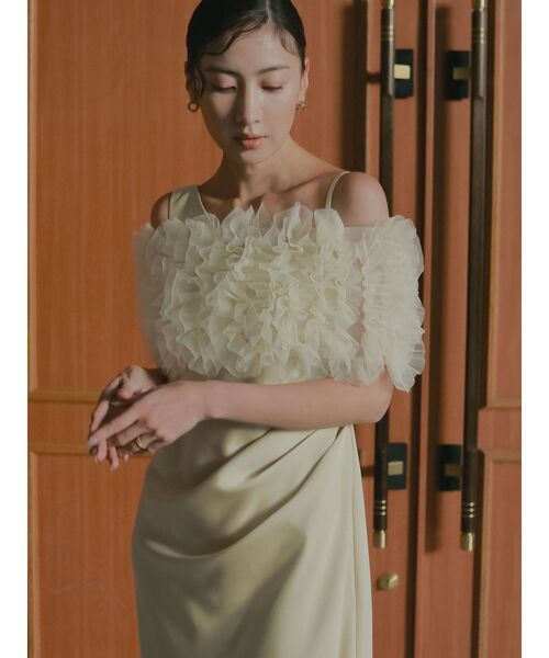 LAGUNAMOON(ラグナムーン)の「【ソンイさんコラボ】LADYチュールショールキャミドレス 結婚式 お呼ばれ(ドレス・レディース・チャコールグレー/イエロー・MEDIUM/SMALL)」の12枚目の写真