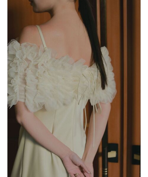 LAGUNAMOON(ラグナムーン)の「【ソンイさんコラボ】LADYチュールショールキャミドレス 結婚式 お呼ばれ(ドレス・レディース・チャコールグレー/イエロー・MEDIUM/SMALL)」の13枚目の写真