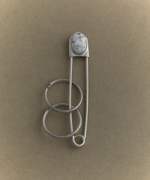 whoseA（フーシー）の「PIN Charm / ピン型キーチャーム（ブローチ/コサージュ）」