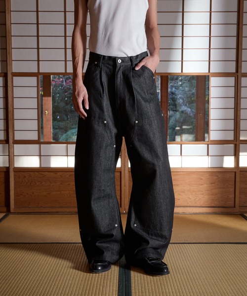 kutir（クティール）の「DOUBLE KNEE CURVE BUGGY RIGID DENIM PANTS／ダブルニーカーブバギーリジットデニムパンツ（デニムパンツ・メンズ・インディゴブルー/ブラック・SMALL/MEDIUM/LARGE）」の18枚目の写真