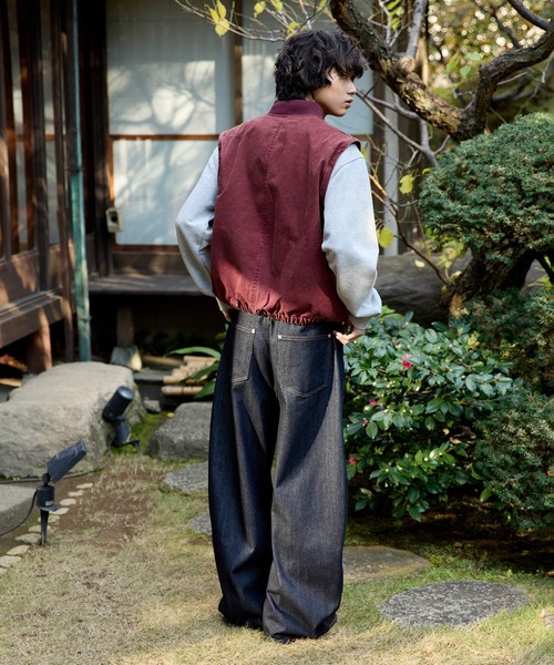 kutir（クティール）の「DOUBLE KNEE CURVE BUGGY RIGID DENIM PANTS／ダブルニーカーブバギーリジットデニムパンツ（デニムパンツ・メンズ・インディゴブルー/ブラック・SMALL/MEDIUM/LARGE）」の8枚目の写真