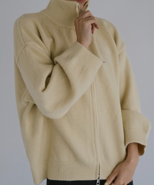 VION(ヴィオン)の「ダブルジップニットカーディガン / Double Zip Knit Cardigan(カーディガン/ボレロ・レディース・ブラック/ネイビー/イエロー・FREE)」の3枚目の写真