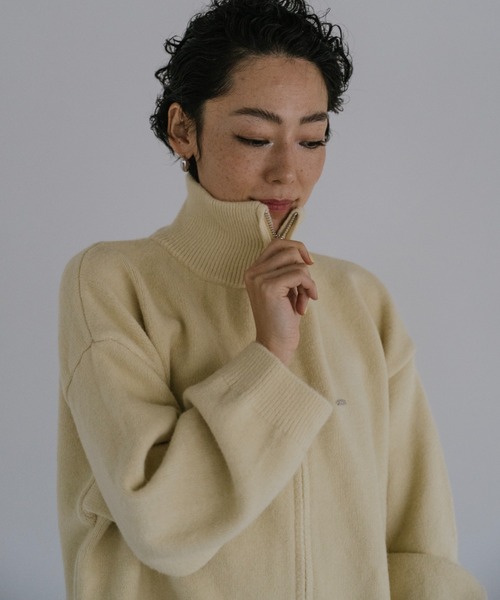 VION(ヴィオン)の「ダブルジップニットカーディガン / Double Zip Knit Cardigan(カーディガン/ボレロ・レディース・ブラック/ネイビー/イエロー・FREE)」の4枚目の写真