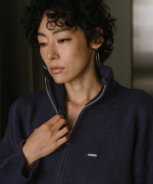 VION(ヴィオン)の「ダブルジップニットカーディガン / Double Zip Knit Cardigan(カーディガン/ボレロ・レディース・ブラック/ネイビー/イエロー・FREE)」の21枚目の写真