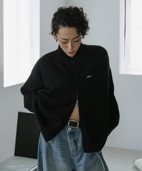 VION(ヴィオン)の「ダブルジップニットカーディガン / Double Zip Knit Cardigan(カーディガン/ボレロ・レディース・ブラック/ネイビー/イエロー・FREE)」の11枚目の写真
