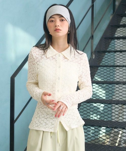 ELLEgirl(エルガール)の「花レースシャツ(シャツ/ブラウス・レディース・アイボリー/ブラック・FREE)」の3枚目の写真
