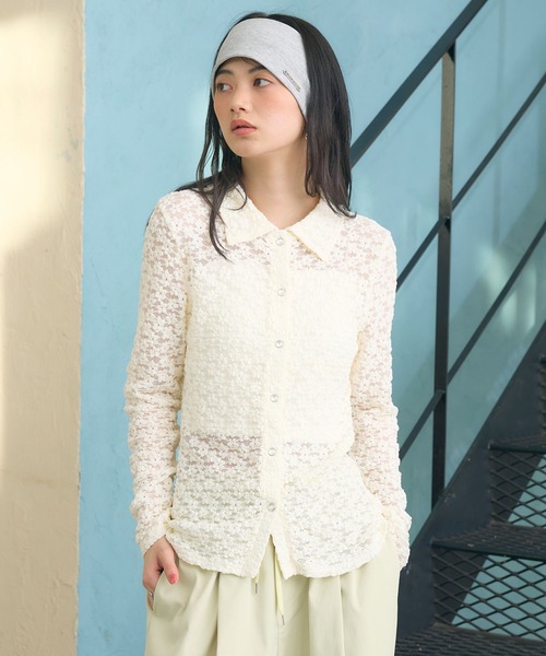 ELLEgirl(エルガール)の「花レースシャツ(シャツ/ブラウス・レディース・アイボリー/ブラック・FREE)」の4枚目の写真