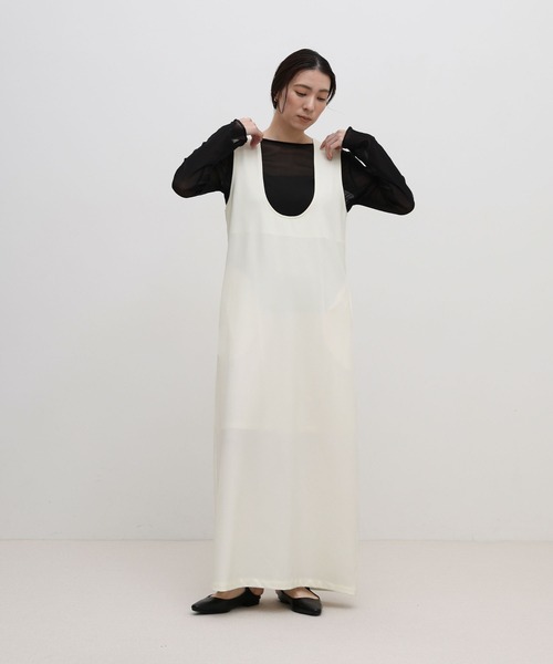 select MOCA（セレクトモカ）の「バックスリットUネックロングワンピース（ワンピース・レディース・ブラック/オフホワイト/ブラウン・FREE）」の18枚目の写真