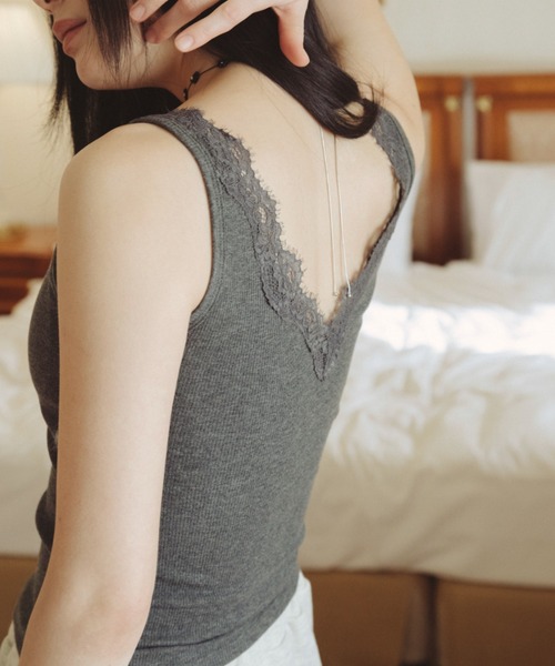 FUULLY STUDIO(フーリィーステューディオ)の「レースVリブタンクトップ(タンクトップ・レディース・チャコールグレー/ホワイト/ブラック・FREE)」の15枚目の写真