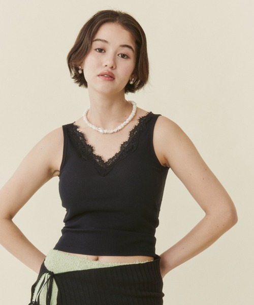 FUULLY STUDIO(フーリィーステューディオ)の「レースVリブタンクトップ(タンクトップ・レディース・チャコールグレー/ホワイト/ブラック・FREE)」の20枚目の写真