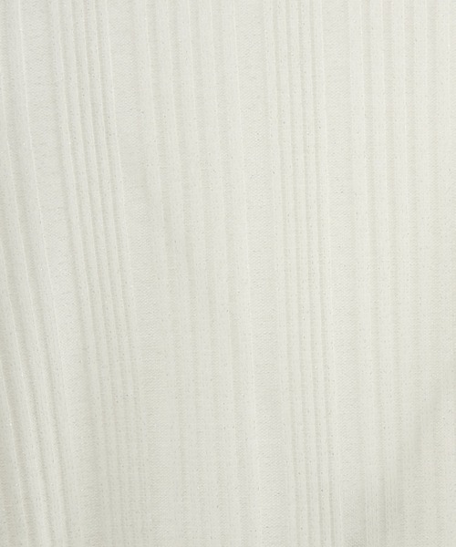 idem(イデム)の「open shoulder glitter tops / オープンショルダーグリッタートップス(Tシャツ/カットソー・レディース・アイボリー/ブラック・FREE)」の6枚目の写真