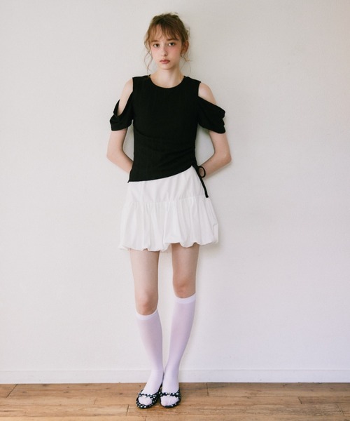 idem(イデム)の「open shoulder glitter tops / オープンショルダーグリッタートップス(Tシャツ/カットソー・レディース・アイボリー/ブラック・FREE)」の21枚目の写真