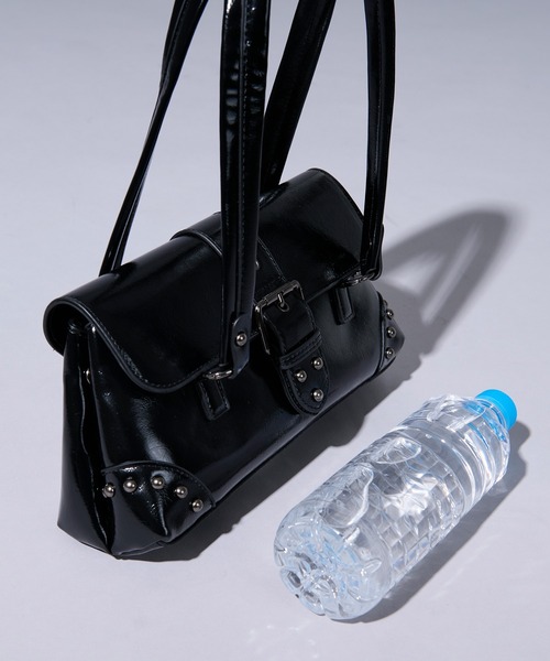 Ellno Loset(エルノロゼット)の「round scape shoulder bag(ショルダーバッグ・メンズ・ブラウン/レッド/ブラック・FREE)」の5枚目の写真