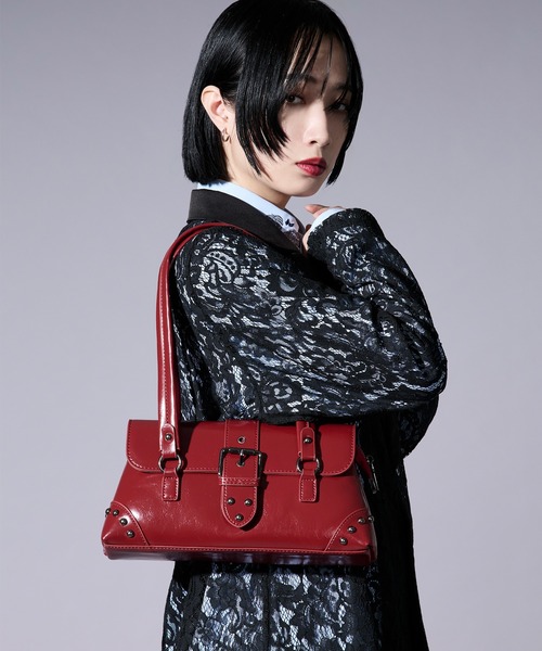 Ellno Loset(エルノロゼット)の「round scape shoulder bag(ショルダーバッグ・メンズ・ブラウン/レッド/ブラック・FREE)」の14枚目の写真