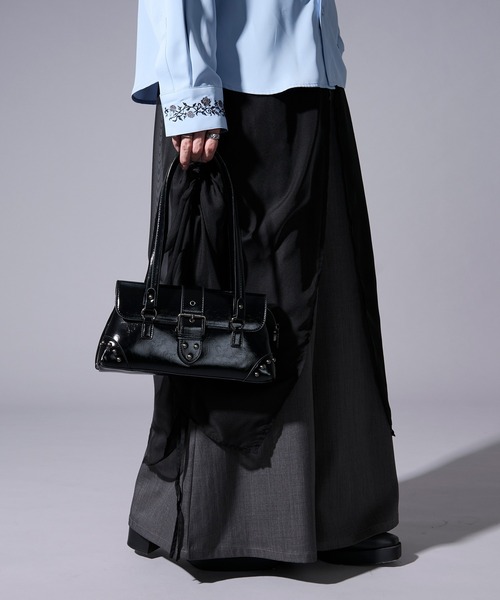 Ellno Loset(エルノロゼット)の「round scape shoulder bag(ショルダーバッグ・メンズ・ブラウン/レッド/ブラック・FREE)」の10枚目の写真