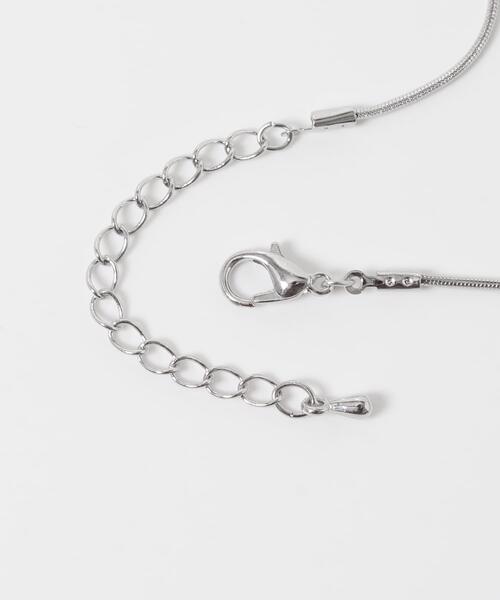 URBAN RESEARCH DOORS（アーバンリサーチドアーズ）の「スネークチェーンノットネックレス（ネックレス・レディース・ゴールド/シルバー・ONE）」の6枚目の写真