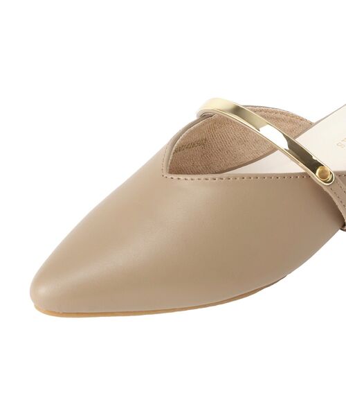 Green　Parks（グリーンパークス）の「Vカットメタルパーツミュール（その他シューズ・レディース・ブラック/ベージュ・S/L/M）」の8枚目の写真