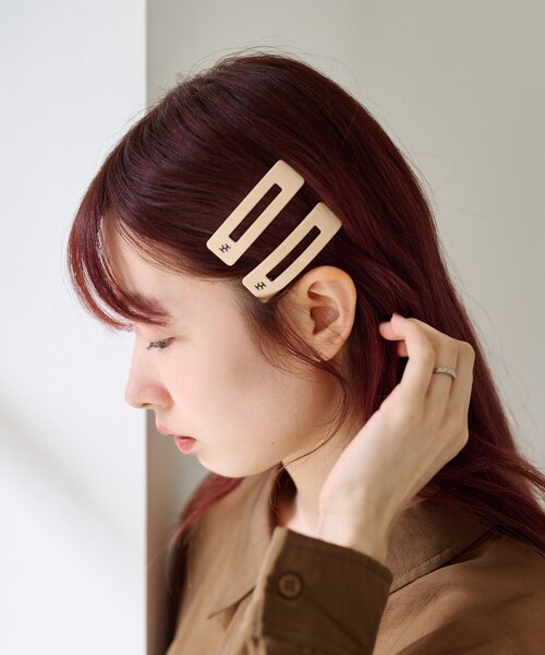 Kastane（カスタネ）の「【fiw./6色展開】カラバリヘアピン（ヘアピン・レディース・ブラウン系その他/ブラック/アイボリー/レモンイエロー/オフホワイト/パープル系その他・FREE）」の10枚目の写真