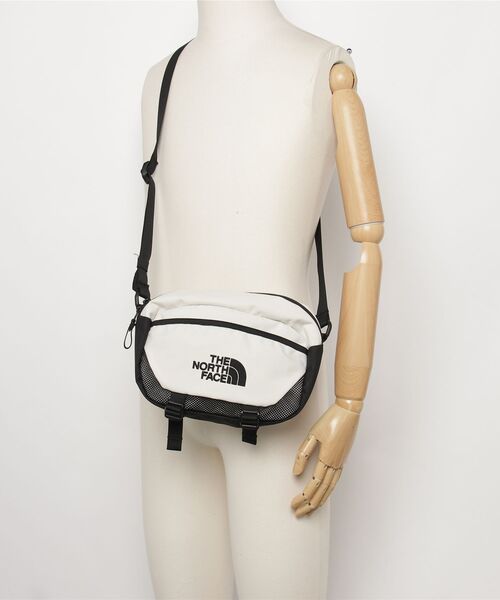 THE NORTH FACE(ザノースフェイス)の「ザ ノース フェイス THE NORTH FACE Leap Mini Shoulder リープミニショルダー(ショルダーバッグ・メンズ・その他・ONE SIZE)」の5枚目の写真