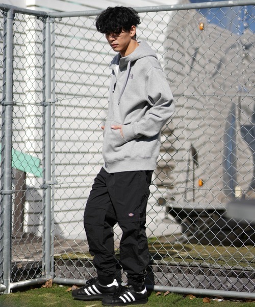 THE NORTH FACE（ザノースフェイス）の「THE NORTH FACE ザ・ノース・フェイス ジップアップ パーカー REARVIEW FULL ZIP HOODIE NT12442（パーカー・メンズ・グレー/ネイビー/ブラック×ブラック/アイボリー・S/M/L/XL/XS）」の21枚目の写真