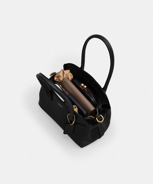 COACH(コーチ)の「ソフト エンパイア キャリーオール バッグ 21(ショルダーバッグ・レディース・ブラック系その他・ONE)」の6枚目の写真