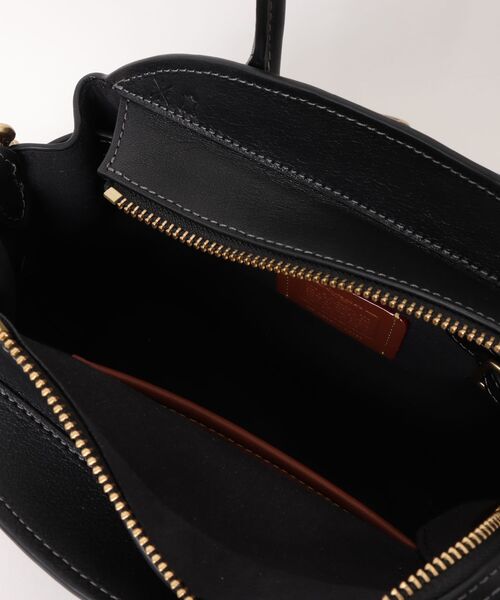 COACH(コーチ)の「ソフト エンパイア キャリーオール バッグ 21(ショルダーバッグ・レディース・ブラック系その他・ONE)」の12枚目の写真