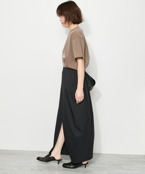 journal standard L'essage（ジャーナルスタンダードレサージュ）の「ナイロンコクーンスカート（スカート・レディース・ブラック・38/36）」の3枚目の写真