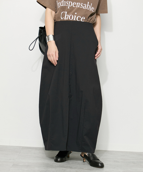 journal standard L'essage（ジャーナルスタンダードレサージュ）の「ナイロンコクーンスカート（スカート・レディース・ブラック・38/36）」の7枚目の写真