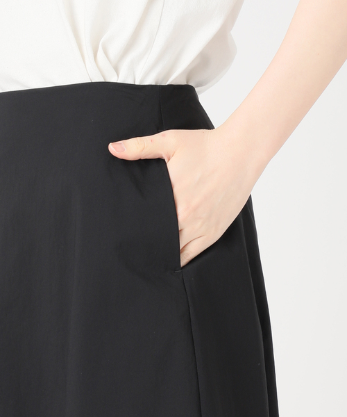 journal standard L'essage（ジャーナルスタンダードレサージュ）の「ナイロンコクーンスカート（スカート・レディース・ブラック・38/36）」の14枚目の写真