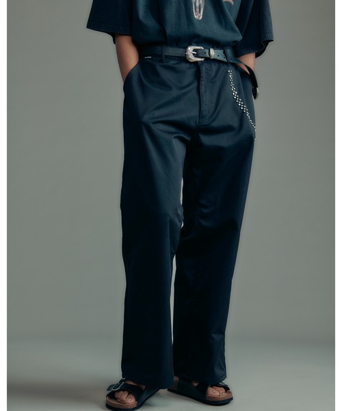 ADAM PATEK(アダムパテック)の「ADAMPATEK/studded T/C twill flare wide trouser/スタッズ付きTCツイルワイドトラウザー(AP2618018)(チノパンツ・レディース・ブラック/ベージュ・2/1)」の2枚目の写真