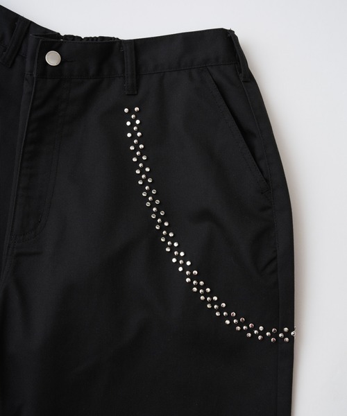 ADAM PATEK(アダムパテック)の「ADAMPATEK/studded T/C twill flare wide trouser/スタッズ付きTCツイルワイドトラウザー(AP2618018)(チノパンツ・レディース・ブラック/ベージュ・2/1)」の5枚目の写真
