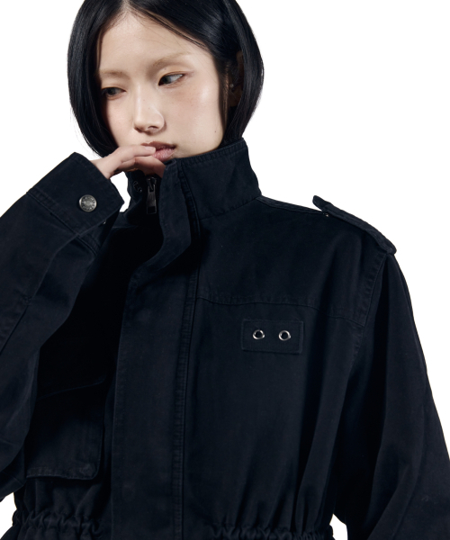 AAKAM（アーカム）の「Nova Drawstring Field Jacket (Black)（ミリタリージャケット・レディース・その他・1/2）」の7枚目の写真