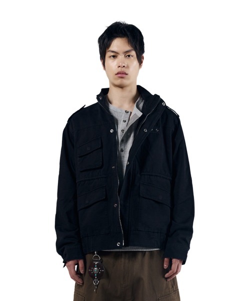 AAKAM（アーカム）の「Nova Drawstring Field Jacket (Black)（ミリタリージャケット・レディース・その他・1/2）」の11枚目の写真
