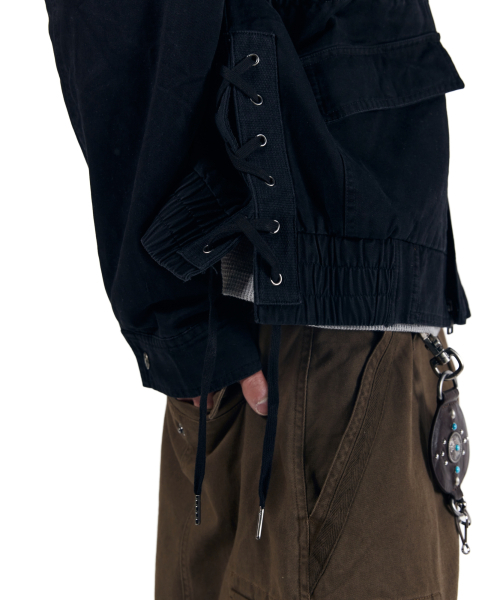 AAKAM（アーカム）の「Nova Drawstring Field Jacket (Black)（ミリタリージャケット・レディース・その他・1/2）」の16枚目の写真