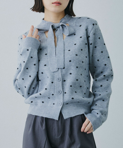 Mirette(ミレット)の「リボンタイ ドットニットカーディガン / Ribbon Tie Dot Knit Cardigan(カーディガン/ボレロ・レディース・グレー・FREE)」の1枚目の写真