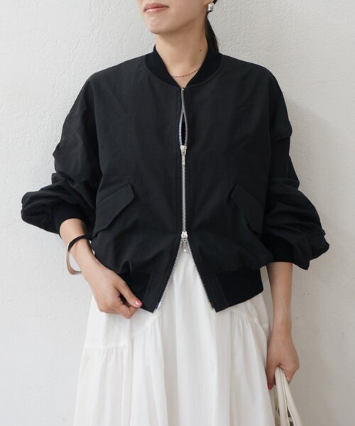 LOUNGEDRESS(ラウンジドレス)の「【PUFRILL/パフリル】袖ギャザーブルゾン(ブルゾン・レディース・グレー/ブラック/オフホワイト・SMALL)」の3枚目の写真