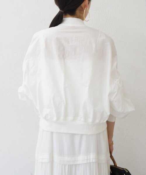 LOUNGEDRESS(ラウンジドレス)の「【PUFRILL/パフリル】袖ギャザーブルゾン(ブルゾン・レディース・グレー/ブラック/オフホワイト・SMALL)」の15枚目の写真