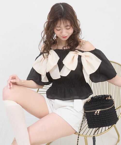 MAJESTIC LEGON(マジェスティックレゴン)の「ダブルリボンバルーンブラウス(シャツ/ブラウス・レディース・ピンク/イエロー/ブラック/ブルー・MEDIUM)」の2枚目の写真
