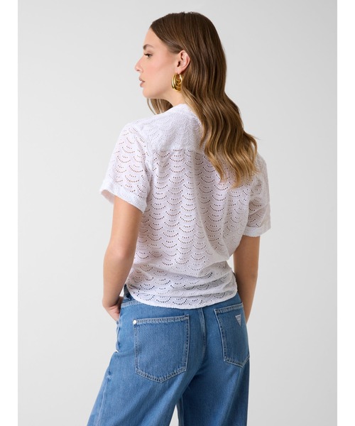 Guess(ゲス)の「SHARON Eyelet Shirt シャツ ブラウス(シャツ/ブラウス・レディース・ホワイト・LARGE/MEDIUM/SMALL/X-SMALL)」の2枚目の写真