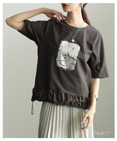 Sawa a la mode(サワアラモード)の「箔プリントデザインTシャツ(Tシャツ/カットソー・レディース・オフホワイト/チャコールグレー/ブラック・FREE)」の4枚目の写真