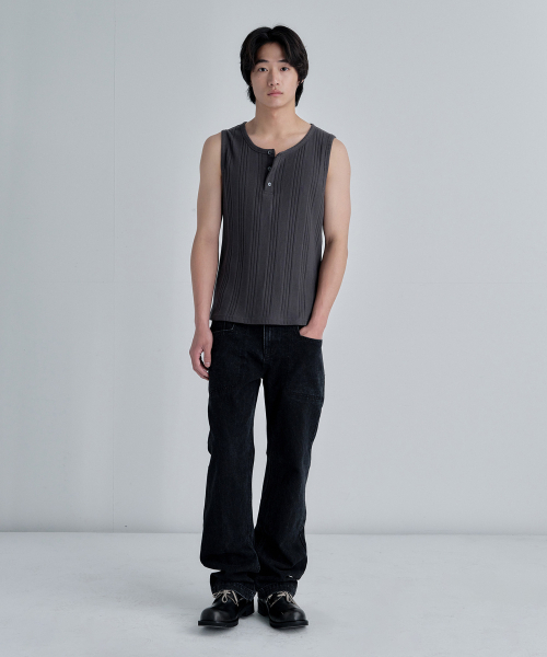 JUAN HOMME（ジュアンオム）の「リファインドヘンリーネックスリーブレス（チャコール）（Tシャツ/カットソー・メンズ・その他・MEDIUM/LARGE）」の2枚目の写真