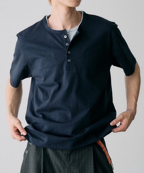 Adoon plain(アドーンプレーン)の「レイヤードスラブヘンリーネックT(Tシャツ/カットソー・メンズ・ブラック/アイボリー/レッド/ネイビー・MEDIUM/LARGE)」の17枚目の写真