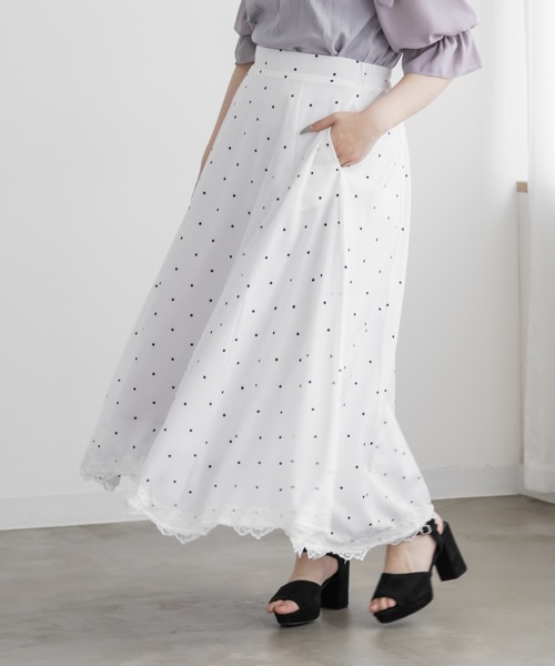 CLETTE(クレット)の「CLETTEオリジナルレース使いドットスカート(スカート・レディース・オフホワイト/ブラック/ネイビー・4L/3L/LL)」の5枚目の写真
