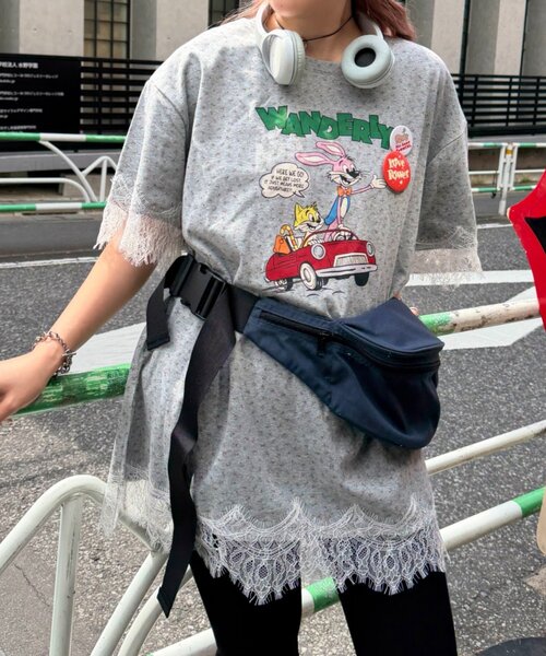 w closet(ダブルクローゼット)の「【Am企画】花柄レースビッグT(Tシャツ/カットソー・レディース・ブルー/グレー/オフホワイト・FREE)」の1枚目の写真
