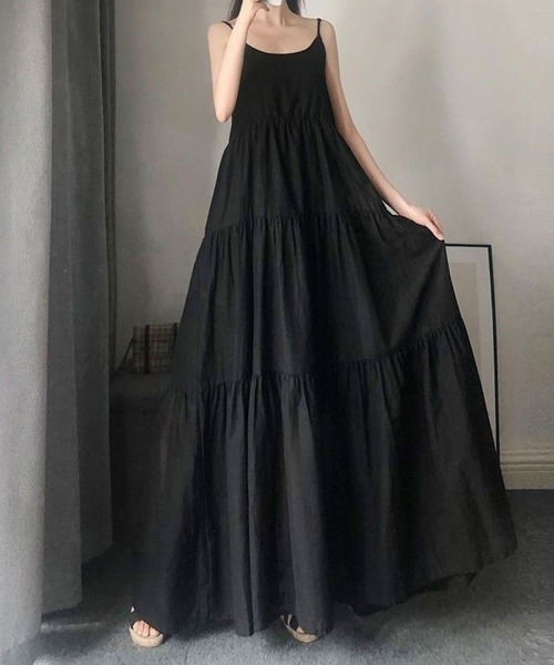 Flugge(フラッジー)の「ティアードロングキャミワンピース(ワンピース・レディース・ブラック・LARGE/MEDIUM)」の1枚目の写真